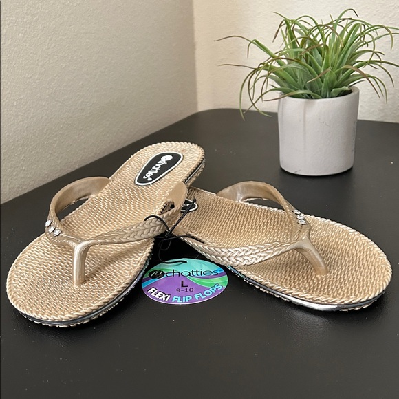 chatties Shoes - Chatties Metallic Gold Women's Sandals